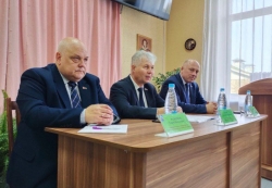 В рамках Единого дня информирования Лиозно прошла встреча Уполномоченного по делам религий и национальностей Республики Беларусь Александра Румака с представителями социальной сферы района (фотофакт)