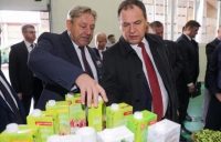 Премьер-министр посетил "Толочинский консервный завод"
