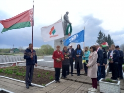 В Лиозно прошло торжественное мероприятие, посвященное Дню Государственного герба и флага