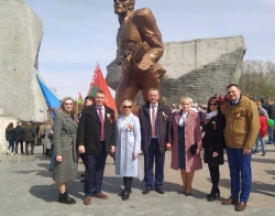 Экспозиция партизанских землянок, письмо ветерану: в Ушачах открыли обновленный музей народной славы