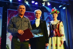 В пятницу в районном центре культуры прошло чествование работников коммунальной службы района в связи с их профессиональным праздником