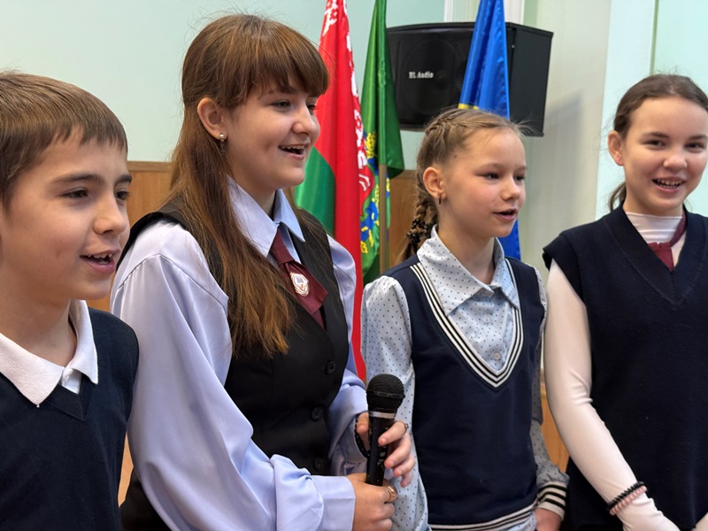 Безопасное караоке на первом уроке