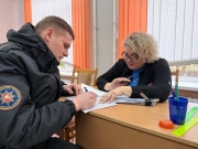 Спасатели первыми принимают участие в выборах Президента Республики Беларусь (фотофакт)