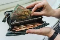 Зарплата бюджетников в Беларуси по итогам года вырастет примерно на 15%
