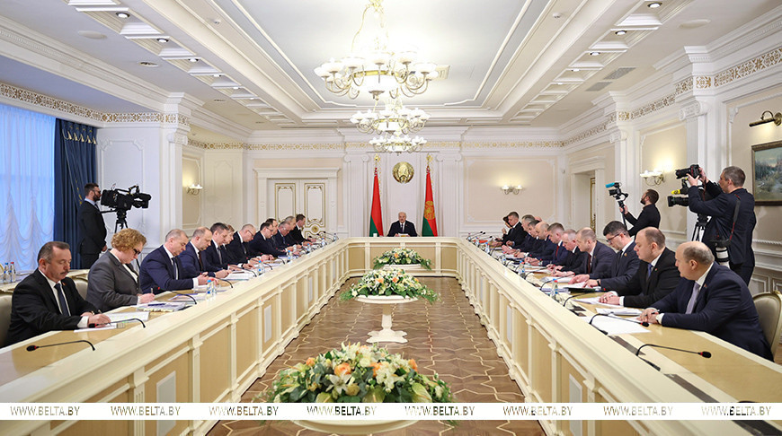 Лукашенко о перспективах Витебской области: нужен пошаговый антикризисный план 
