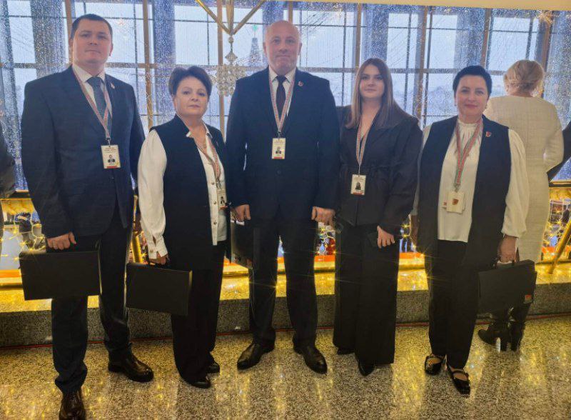 Делегация Лиозненского района уже прибыла во Дворец Республики (фотофакт)