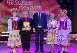 В горпоселке Лиозно состоялось чествование передовиков различных сфер деятельности по итогам 2022 года, занесенных на районную Доску почета