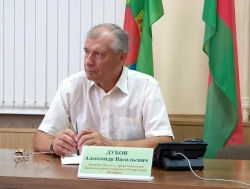 В Лиозненском райисполкоме провел прием граждан и прямую телефонную линию депутат Палаты представителей Национального собрания Республики Беларусь А.В.Дубов