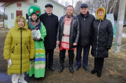 Весну-красну дружно звали…