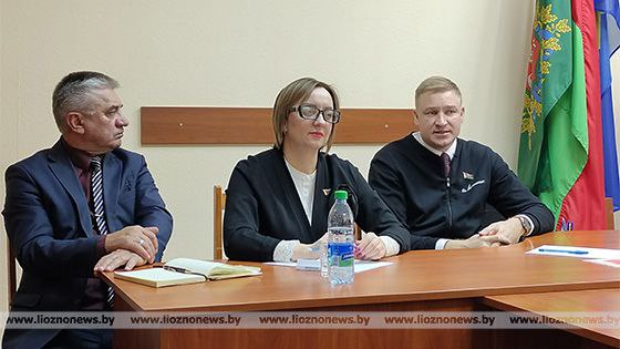 Важный диалог в Лиозненском районе: Депутат Владимир Бабичев призвал к активной гражданской позиции!