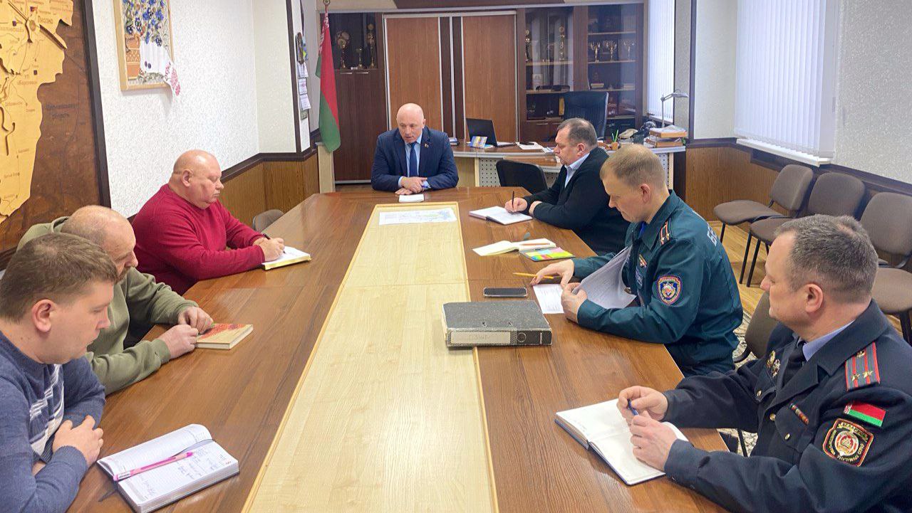 Председатель Лиозненского райисполкома Иван Федоров прокомментировал ситуацию в районе по вопросам ликвидации последствий непогоды