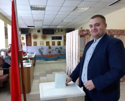 Жить и трудиться на родной земле
