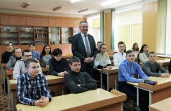 Председатель Лиозненского райисполкома встретился с девятиклассниками СШ №1 горпосёлка